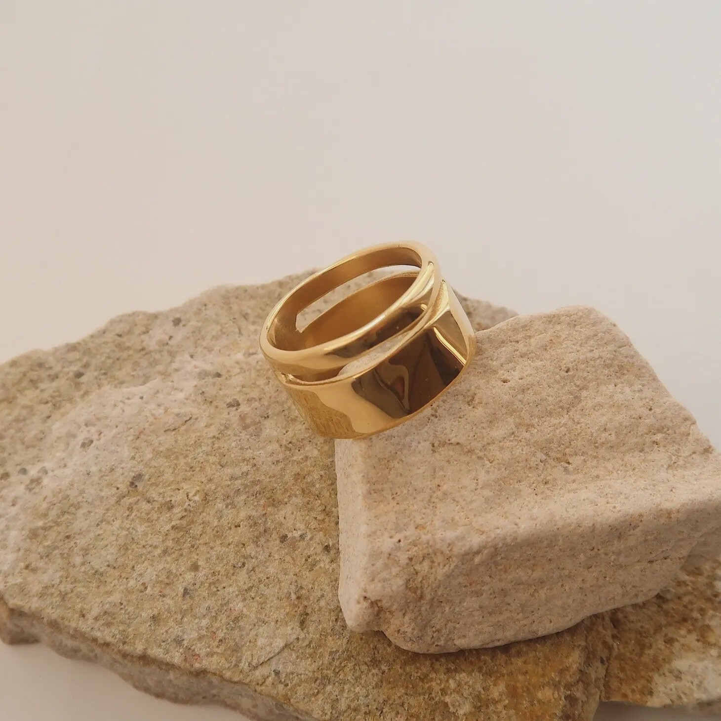 18K Gold Chunky Double Band Ring