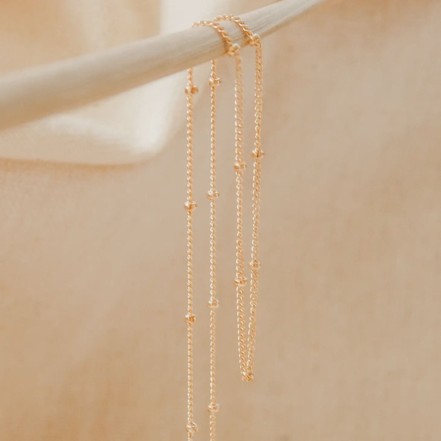 Satellite Chain Layering Necklace