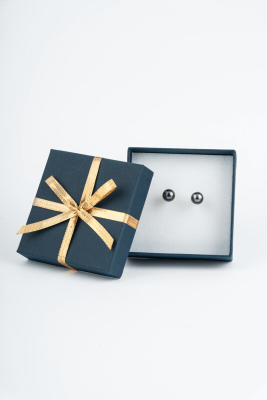 9mm Tahitian Pearls on 18K Gold Earring