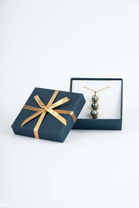 3 Tahitian Pearls, 18K Gold Pendant