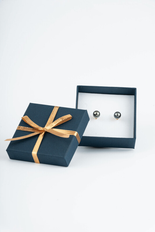 8mm Tahitian Pearls on 18K Gold Stud Earring