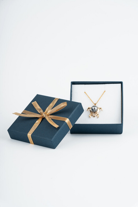 Turtle Pendant, 18K Gold