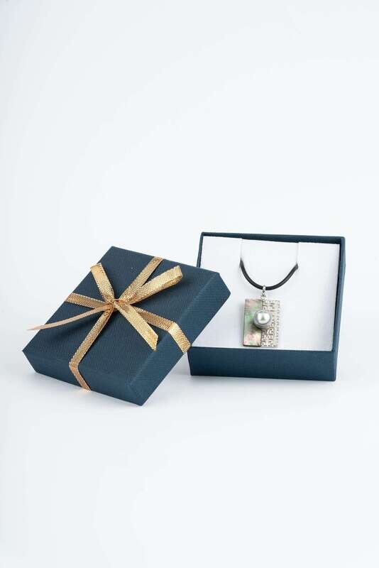 Mother of Pearl, Sterling Silver Pendant (Tahitian White Pearl)