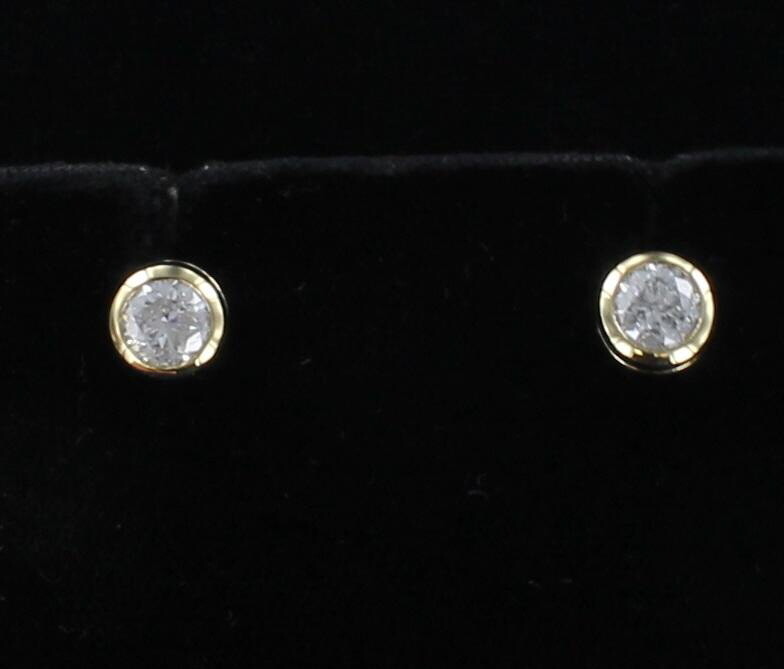 14KT 1.47 CT TW DIAMOND BEZEL SET STUD EARRINGS
