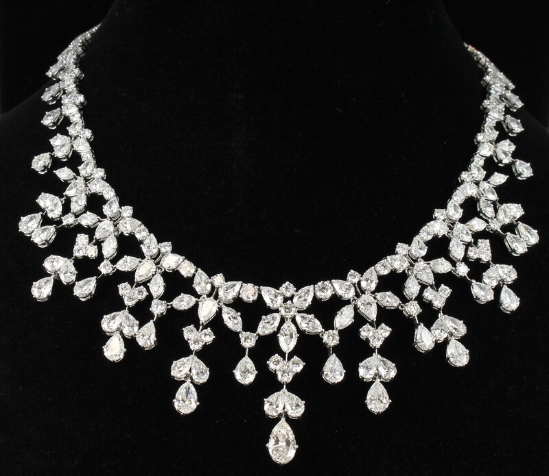 PLATINUM DIAMOND NECKLACE, 65.65 CT TW CIRCA 1960 PLATINUM DIAMOND NECKLACE, 65.65 CT TW CIRCA 1960
