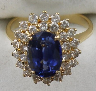 18KT SAPPHIRE AND DIAMOND RING