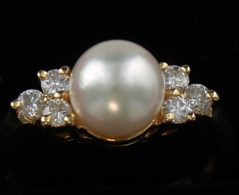 14KT PEARL AND DIAMOND RING