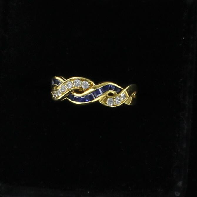 18KTY SAPPHIRE AND DIAMOND RING