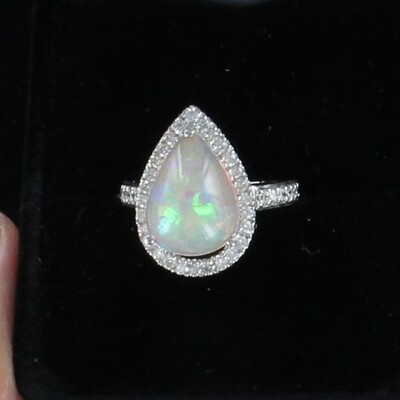 14KTW OPAL AND DIAMOND RING