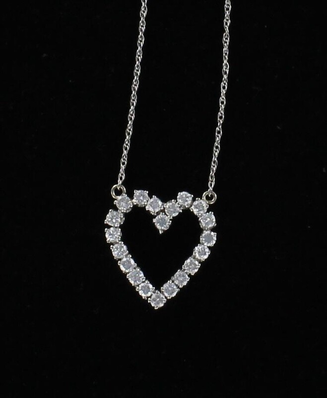 14KTW 1.0 CT TW ROUND DIAMOND HEART PENDANT