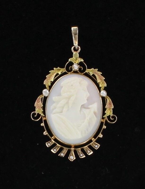 10KTY PEARL CAMEO PENDANT, CIRCA 1900