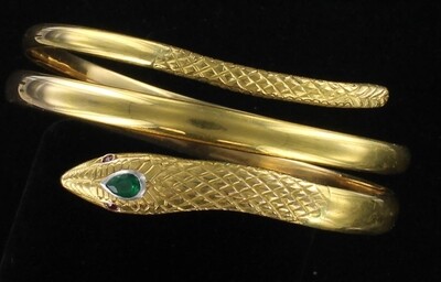 18KTY SNAKE BRACELET WITH EMERALD EYE