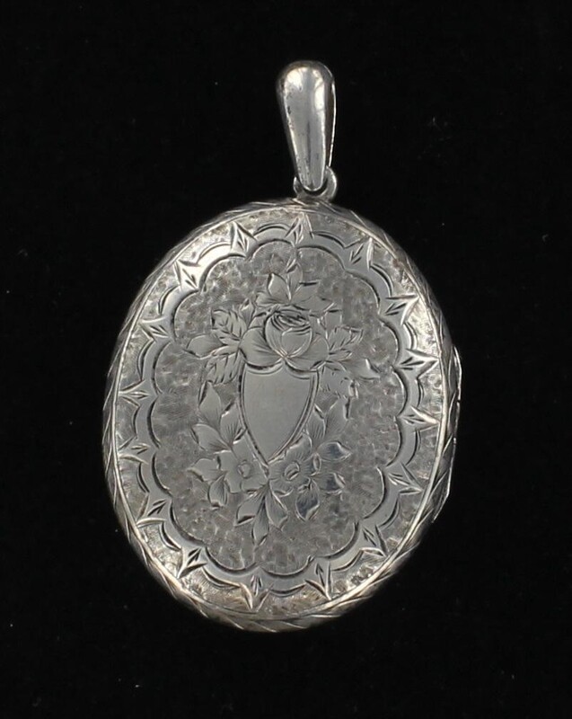 STERLING SILVER VICTORIAN LOCKET