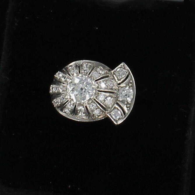 PLATINUM DIAMOND RETRO RING, CA 1940