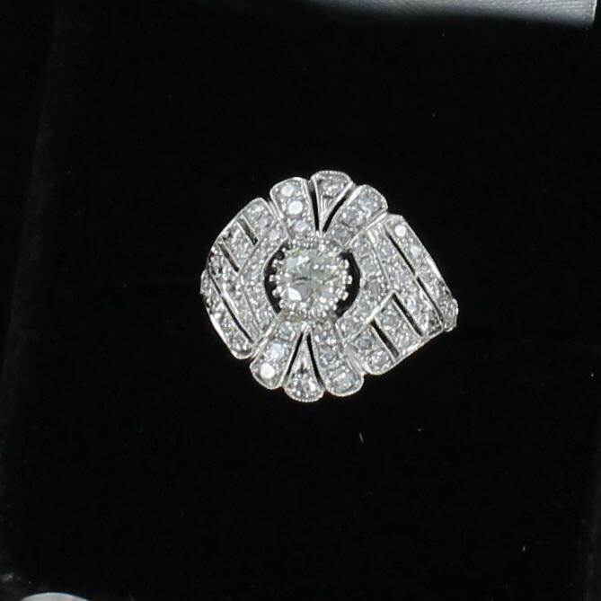PLATINUM 1.72 CT TW DIAMOND RING