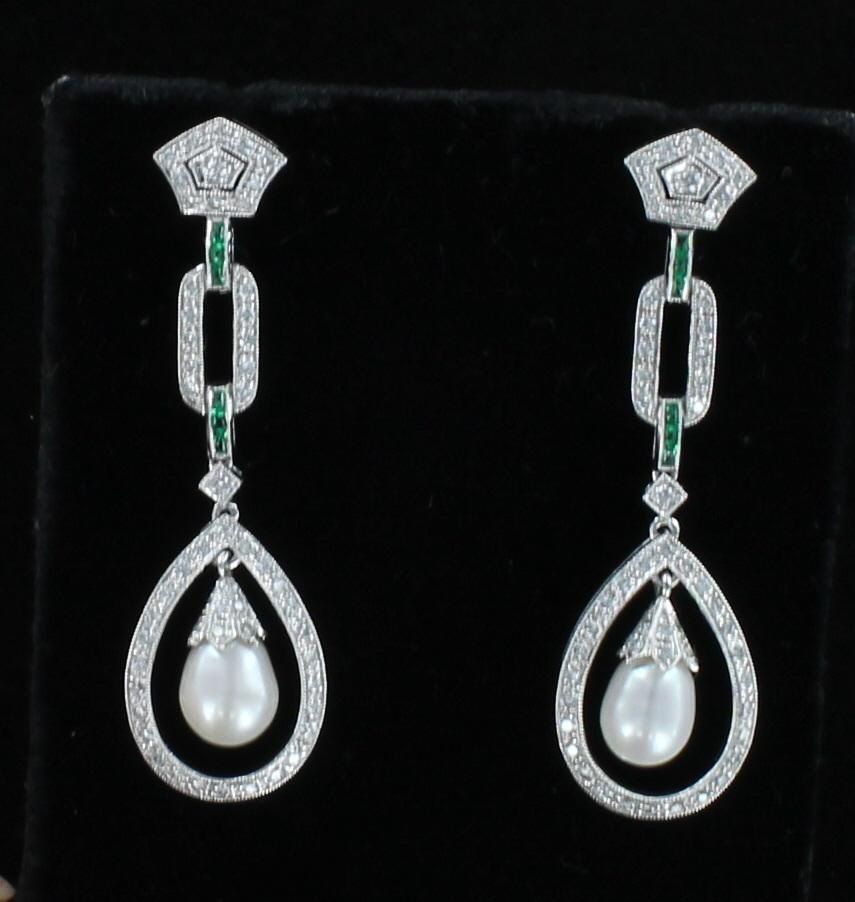 18KTW DIAMOND, PEARL AND EMERALD DANGLE EARRINGS