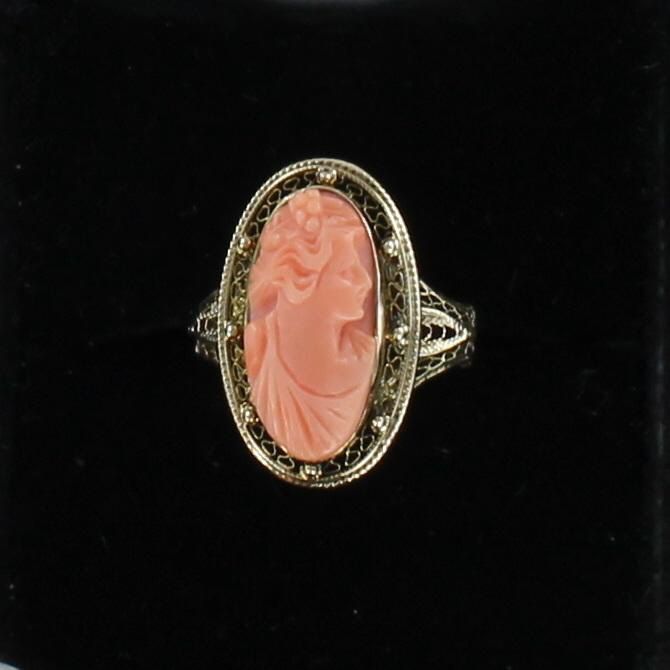 10KTY CORAL CAMEO RING