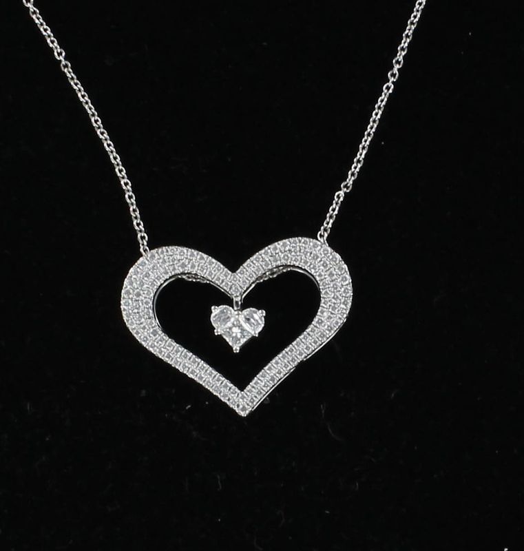 18KTW 2.0 CT TW DIAMOND HEART PENDANT