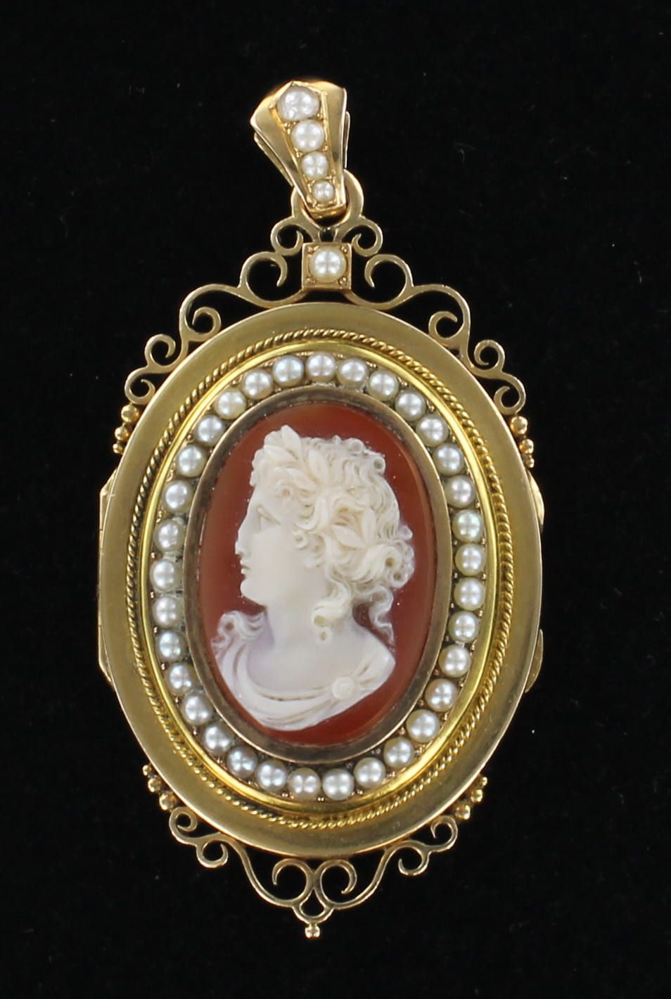14KTY VICTORIAN CAMEO LOCKET WITH PEARLS, EARLY 1900&#39;S
