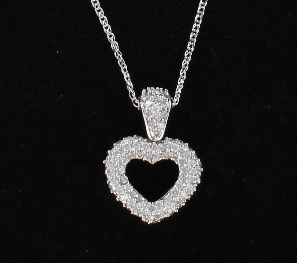 14KTW 1.5 CT TW ROUND BRILLIANT PAVE SET DIAMOND HEART PENDANT