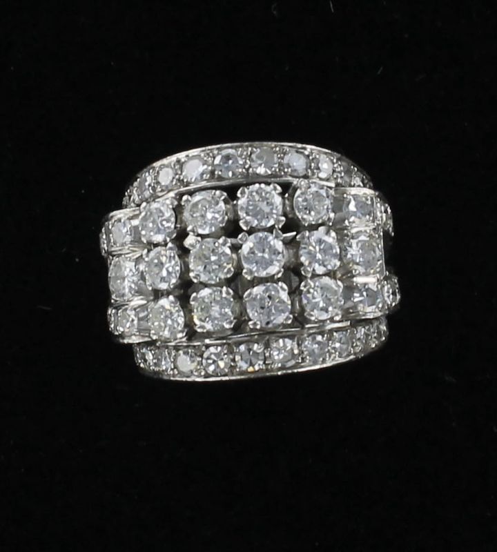 PLATINUM 4.40 CT TW ROUND BRILLIANT DIAMOND RING