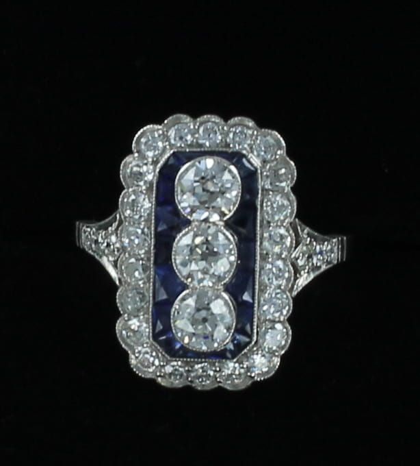 PLATINUM DIAMOND SAPPHIRE RING