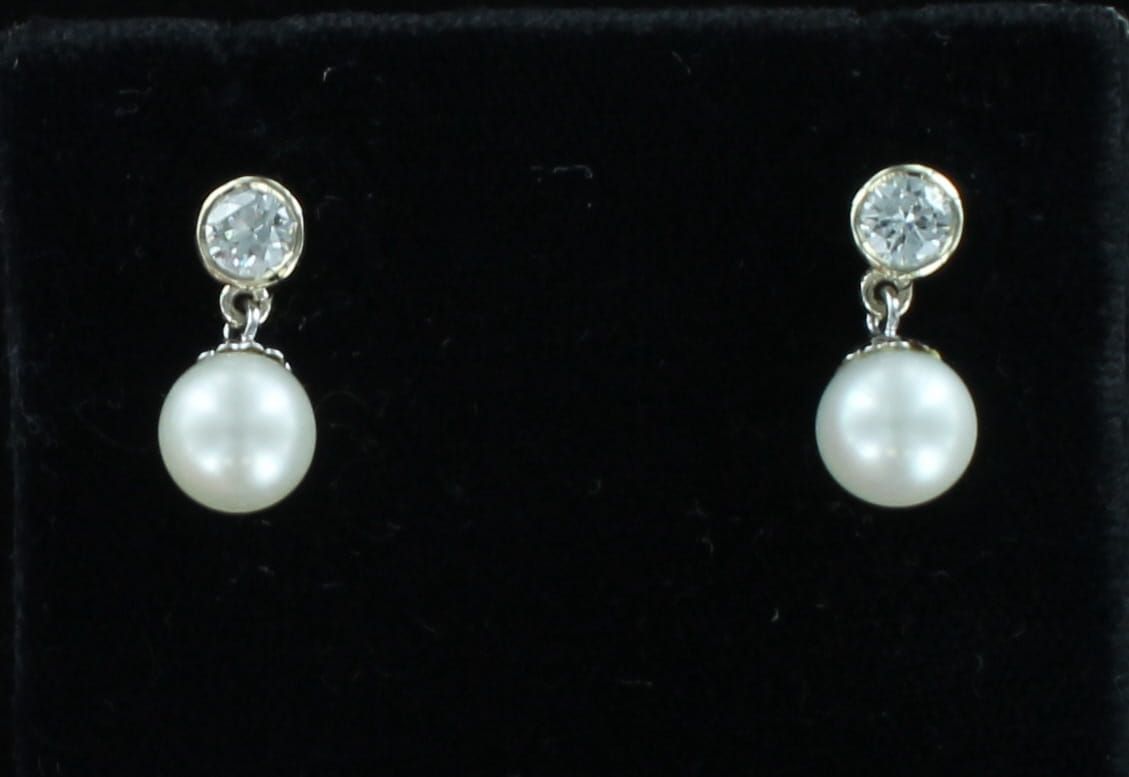 14KT .70 CT TW BEZEL SET DIAMOND WITH 7.0 MM PEARL DANGLE EARRINGS