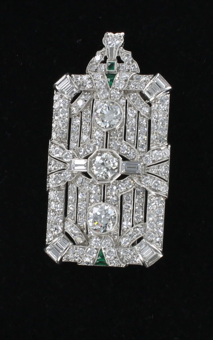 PLATINUM ART DECO 8.71 CT TW DIAMOND WITH EMERALD PIN/PENDANT CA 1920