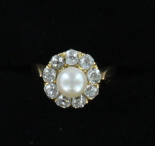 18KTY PEARL WITH VICTORIAN DIAMOND RING