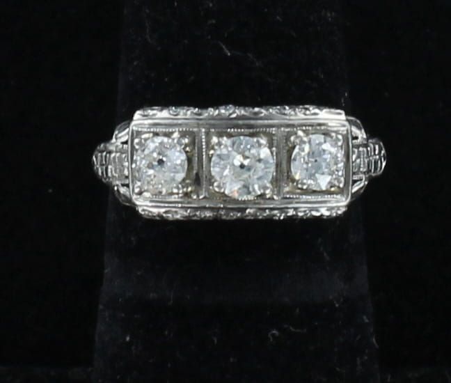 PLATINUM OLD MINE CUT DIAMOND RING CIRCA 1900