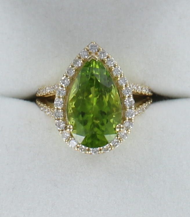 14KTY PERIDOT WITH DIAMOND RING