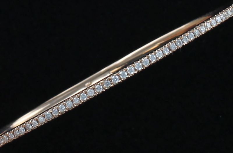 14KTR .61 CT TW DIAMOND BANGLE BRACELET