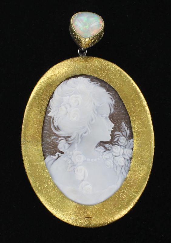 24KTY/SILVER CAMEO WITH OPAL BAIL