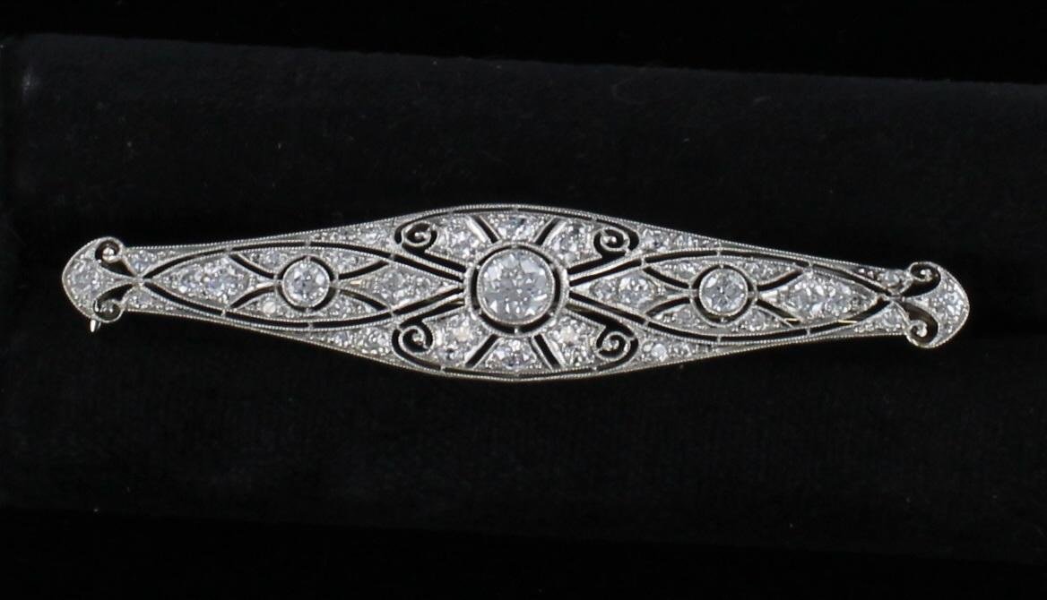 PLATINUM DIAMOND FILAGREE PIN CIRCA 1920