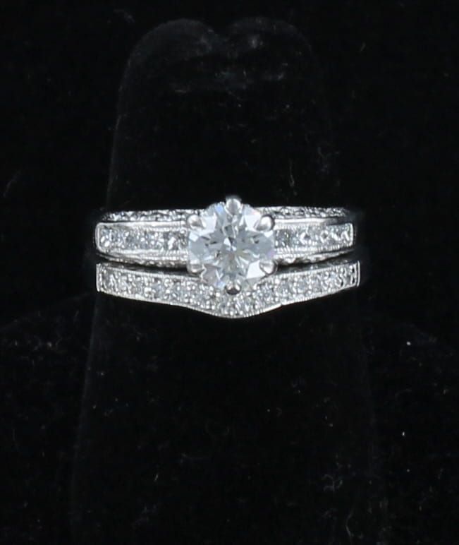 PLATINUM ROUND DIAMOND WEDDING SET