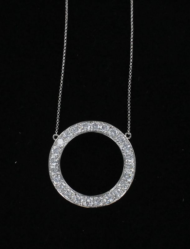 PLATINUM 3.80 CT TW DIAMOND CIRCLE NECKLACE