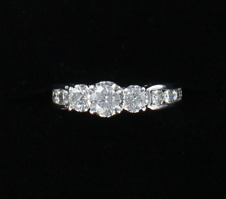 14KTW 1.0 CT TW ROUND BRILLIANT DIAMOND ENGAGEMENT RING