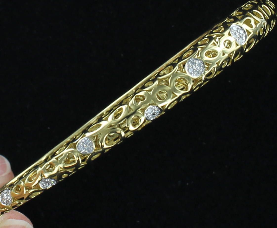 18KTY DIAMOND ROBERTO COIN BRACELET