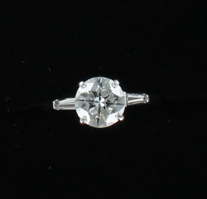 PLATINUM 1.61 CT ROUND BRILLIANT DIAMOND ENGAGEMENT RING