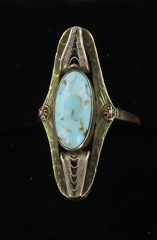 10KTY TURQUOISE RING, CIRCA 1900