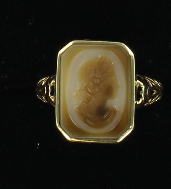 14KTY HARD STONE CAMEO RING
