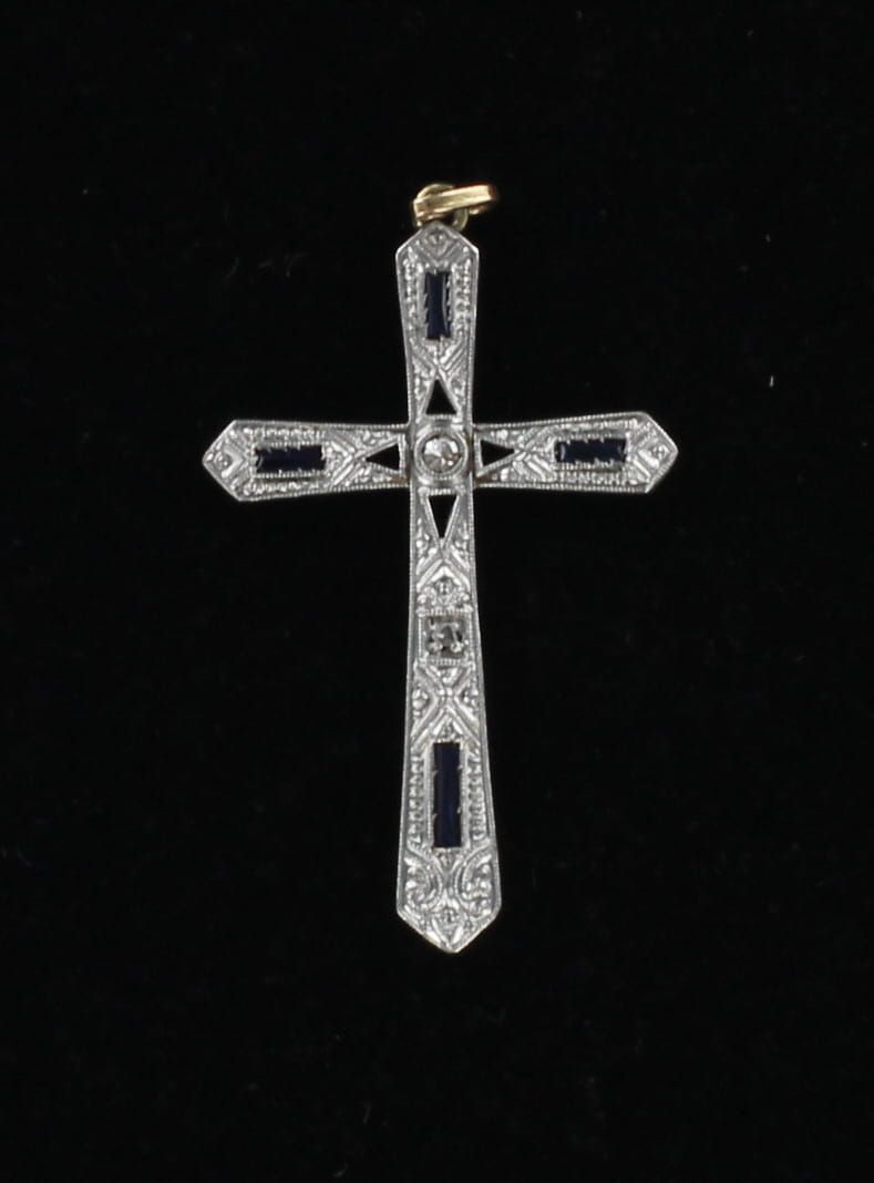 18KT/PLATINUM SAPPHIRE CROSS, CA 1900