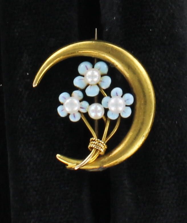 18KTY FORGET ME NOT FLOWER CRESCENT PIN