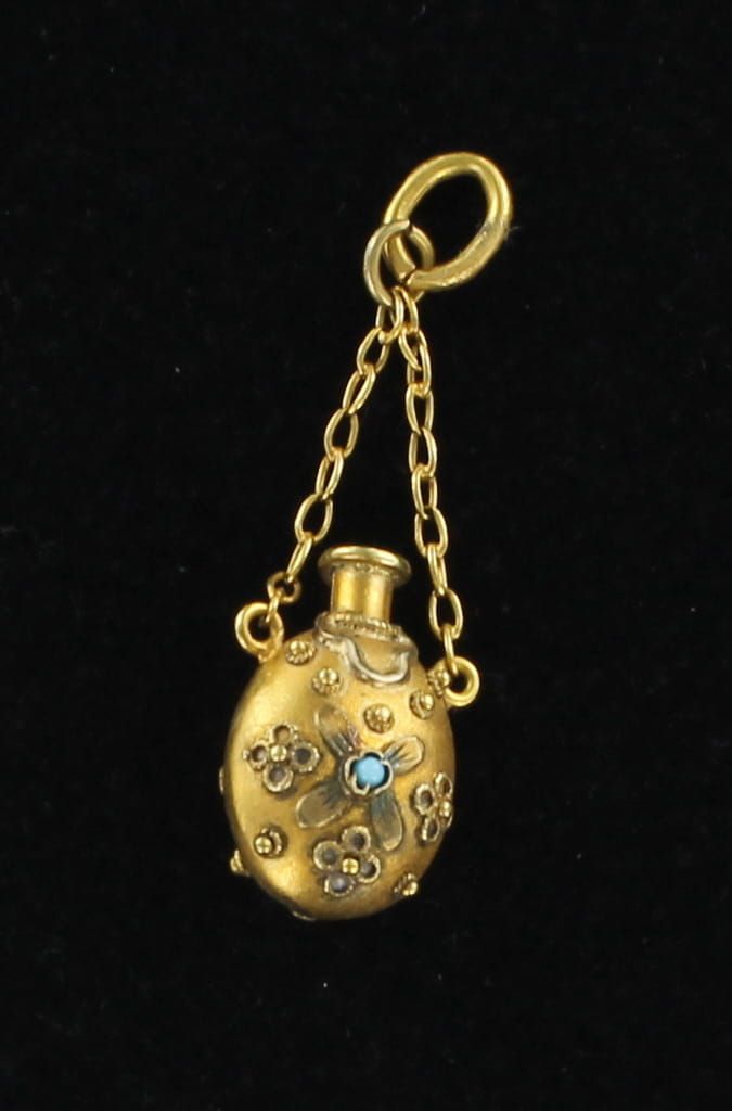 14KTY VICTORIAN VASE CHARM