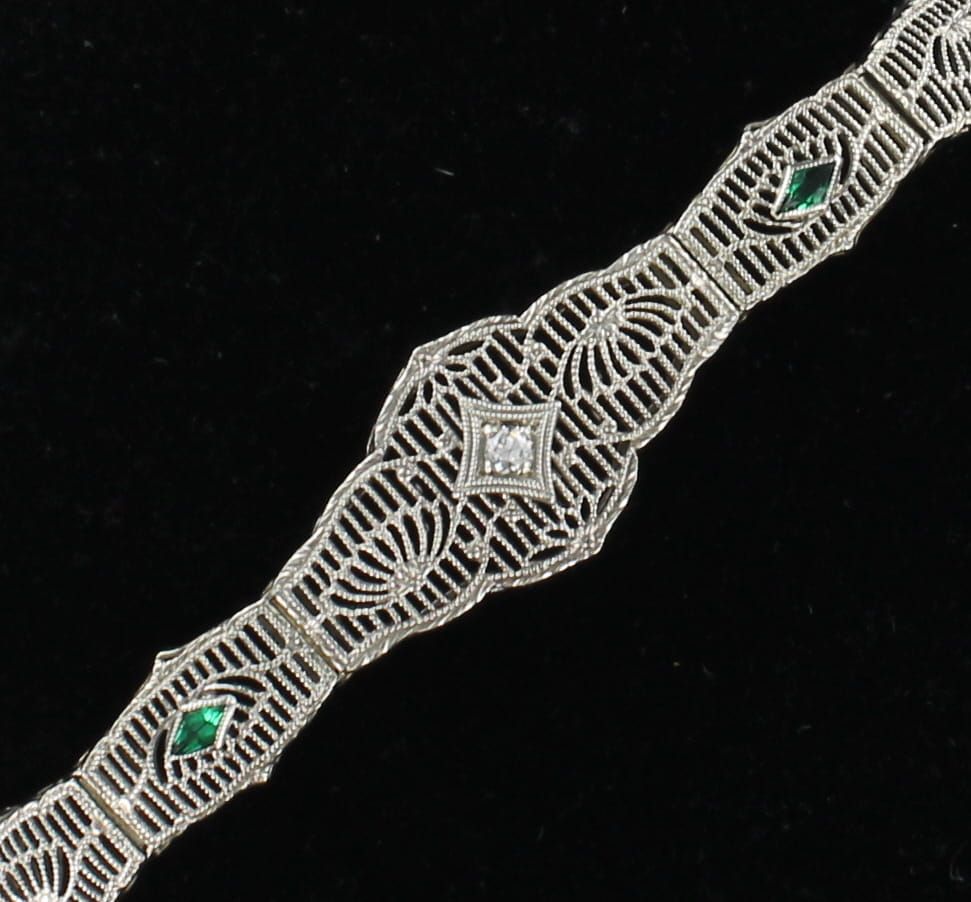 10KTW FILAGREE DIAMOND WITH EMERALD BRACELET, CA 1920