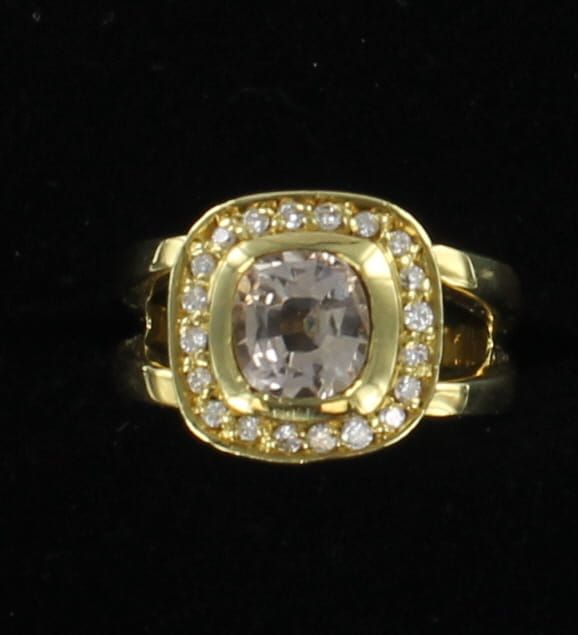 18KTY PINK SAPPHIRE WITH DIAMOND RING