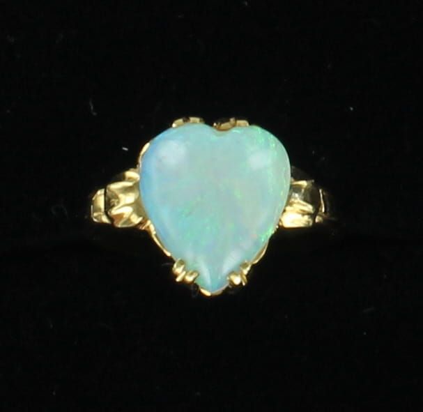 14KTY HEART-SHAPED OPAL RING