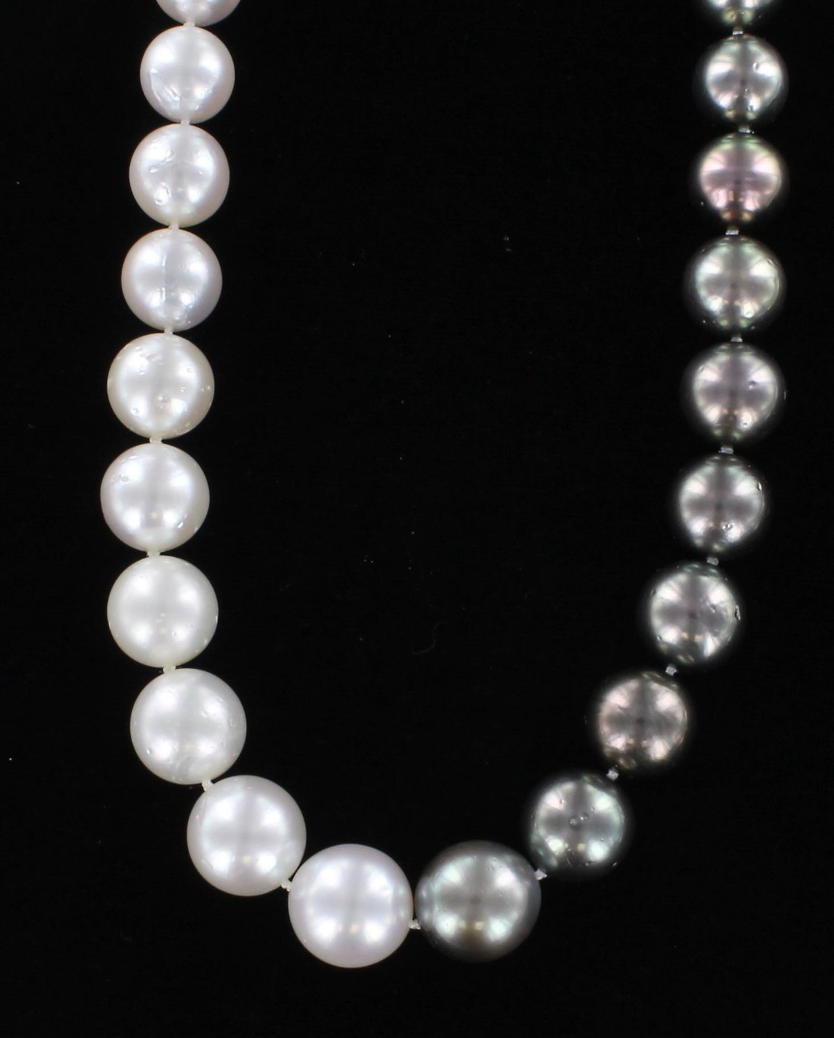 14KT BLACK AND WHITE SOUTH SEA PEARL NECKLACE