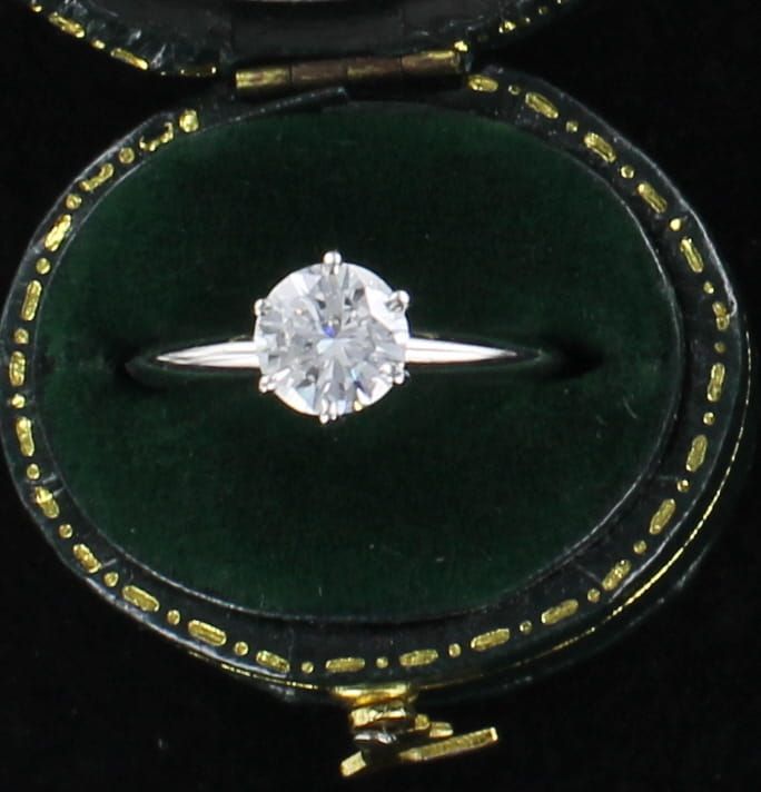 PLATINUM 1.0 CT ROUND BRILLIANT TIFFANY RING, SI-1 E, ENGAGEMENT RING