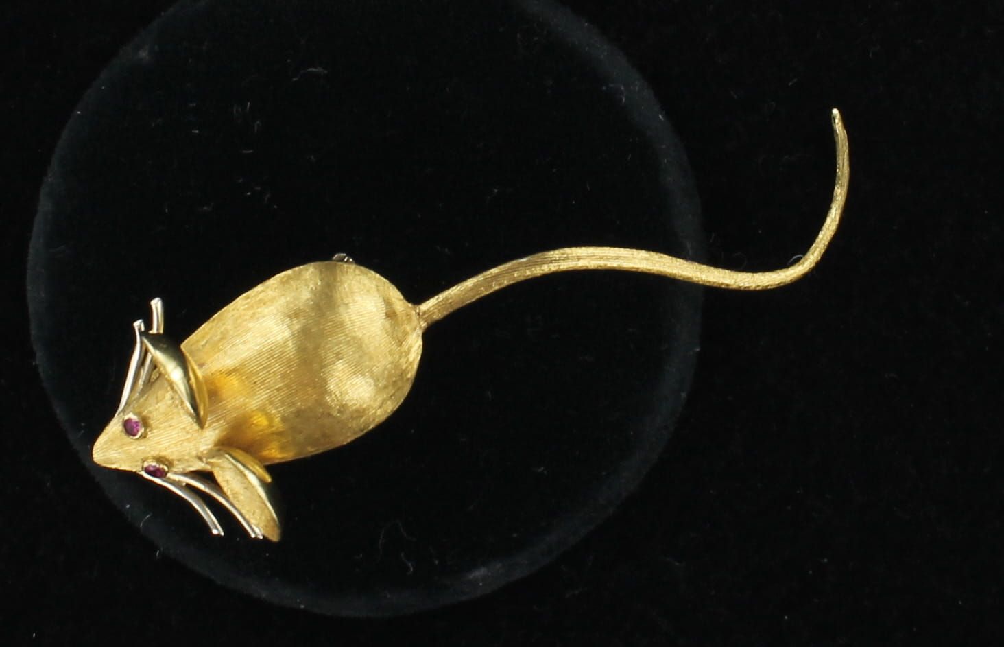 18KTY MOUSE PIN